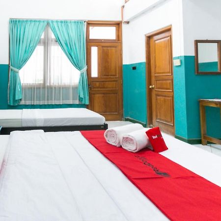 Reddoorz Syariah Near Alun Alun Magelang Bayeman Hotel Exterior foto