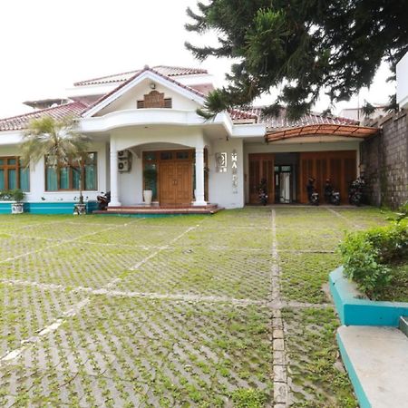 Reddoorz Syariah Near Alun Alun Magelang Bayeman Hotel Exterior foto