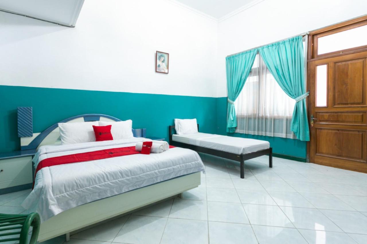 Reddoorz Syariah Near Alun Alun Magelang Bayeman Hotel Exterior foto